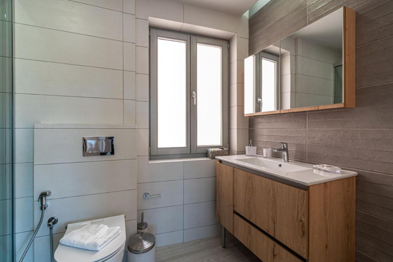 White&Gray Apartment 레팀노 외부 사진