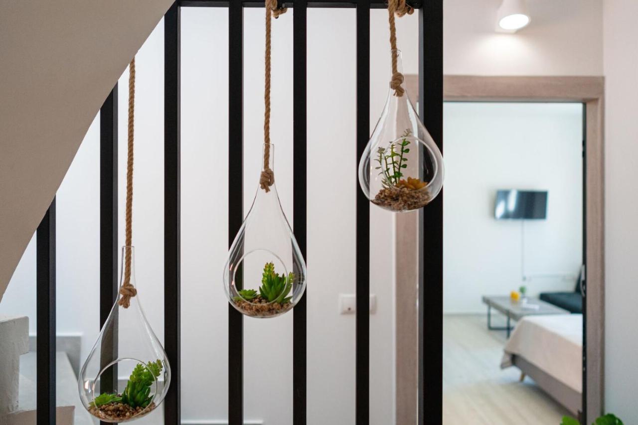 White&Gray Apartment 레팀노 외부 사진