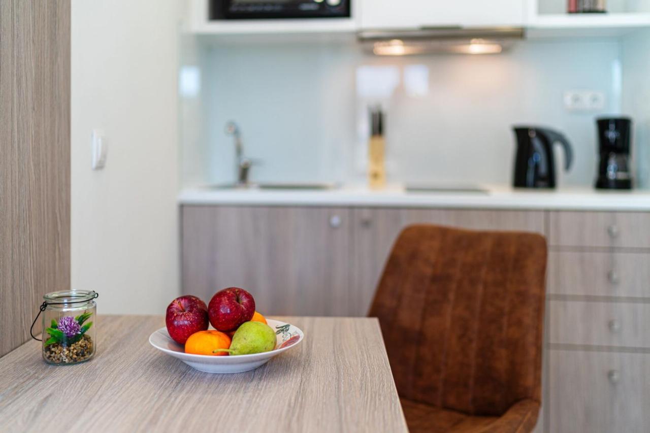 White&Gray Apartment 레팀노 외부 사진